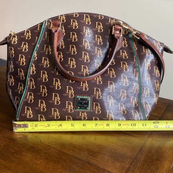 Dooney and Bourke Sutton Sydney Satchel purse. - Picture 13 of 15